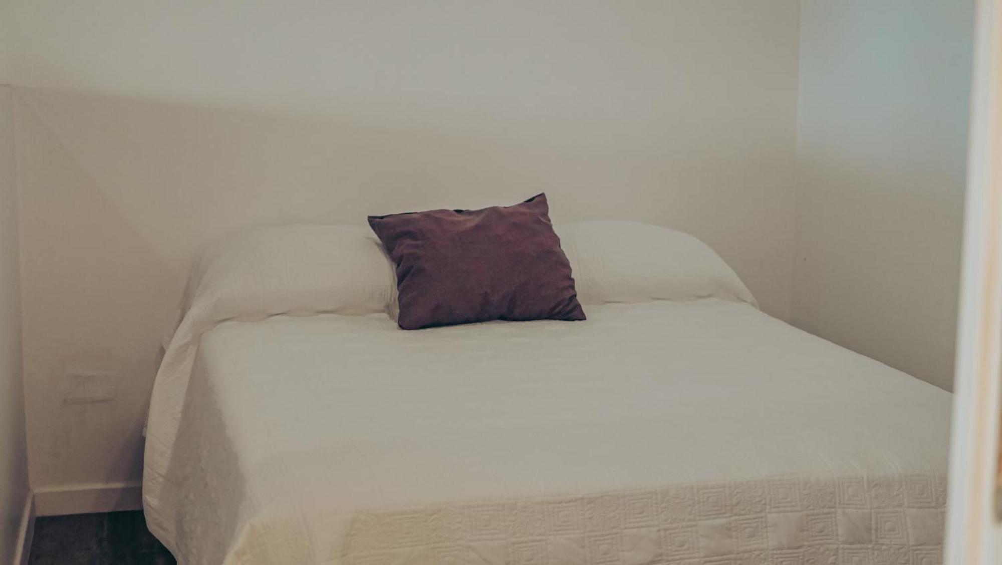 Pension Irivai, Appartement Rava 1 Chambre Bord De Mer ウツロア エクステリア 写真
