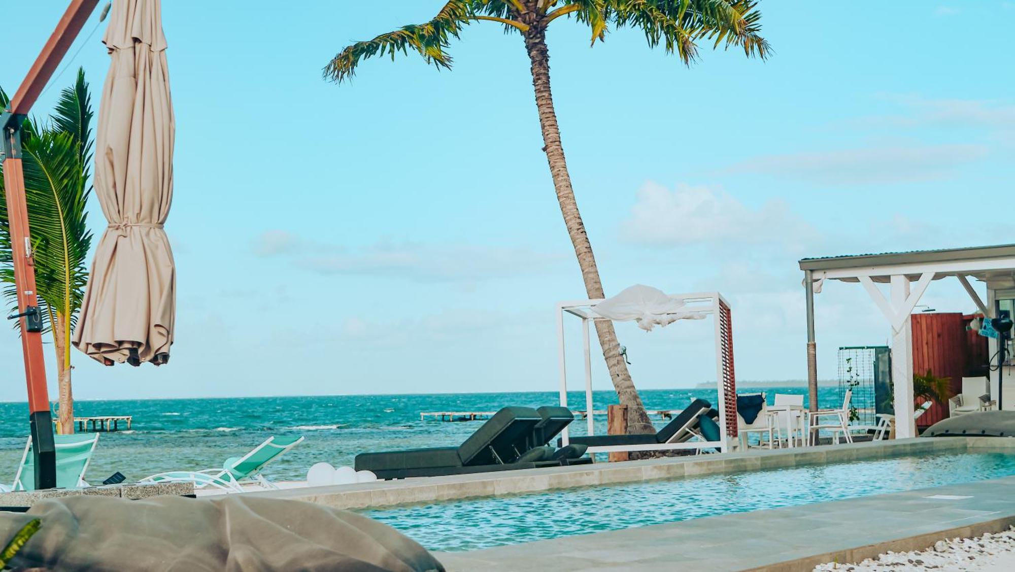 Pension Irivai, Appartement Rava 1 Chambre Bord De Mer ウツロア エクステリア 写真