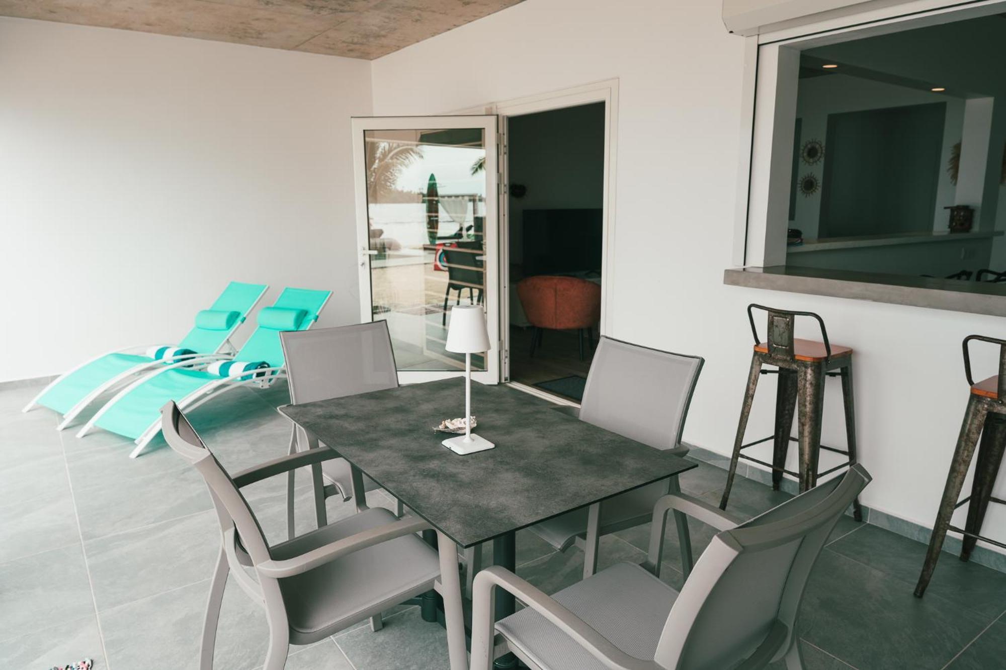 Pension Irivai, Appartement Rava 1 Chambre Bord De Mer ウツロア エクステリア 写真