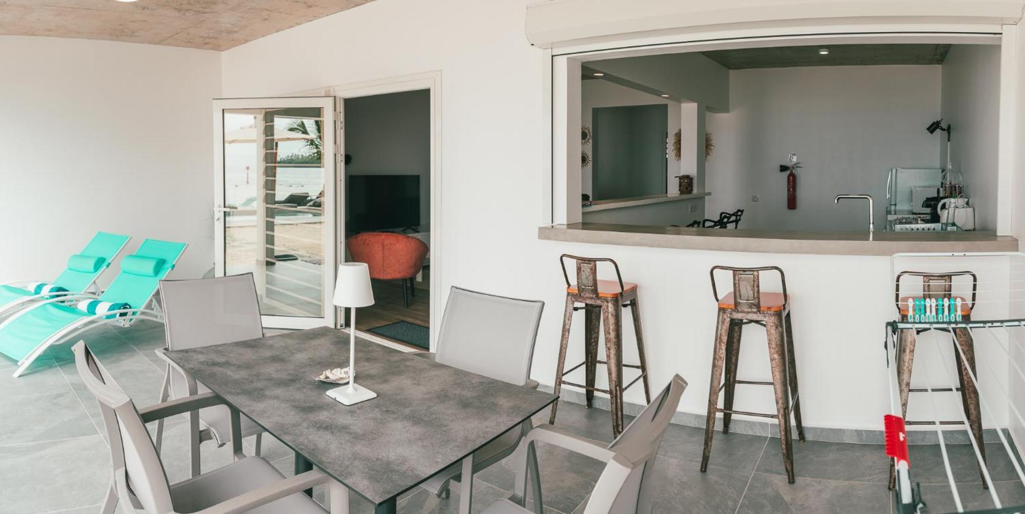 Pension Irivai, Appartement Rava 1 Chambre Bord De Mer ウツロア エクステリア 写真